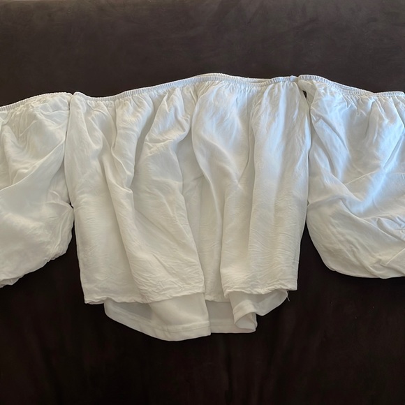 off the shoulder crop top - Picture 1 of 1